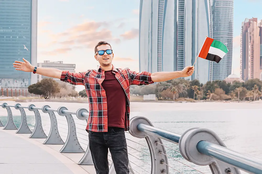 Auswandern nach Dubai: Alles über Residence Visa, Emirates-ID & Firmengründung